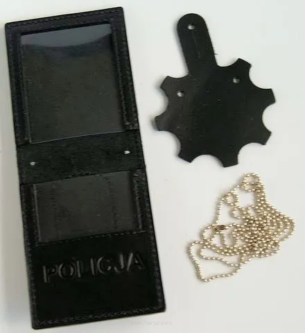 Okładka na legitymację policyjną.