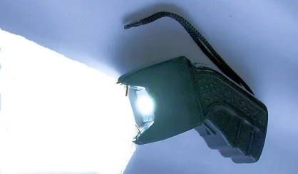 Paralizator GROM z latarką